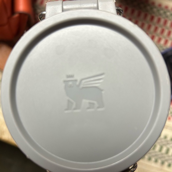 Stanley 24 oz - Picture 2 of 5